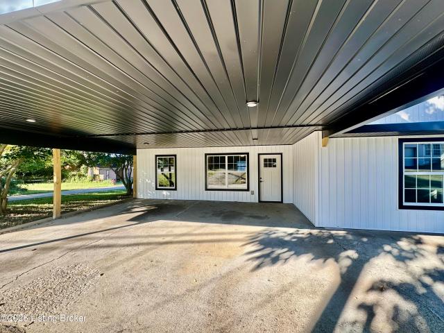 House for sale in Vine Grove, Hardin County