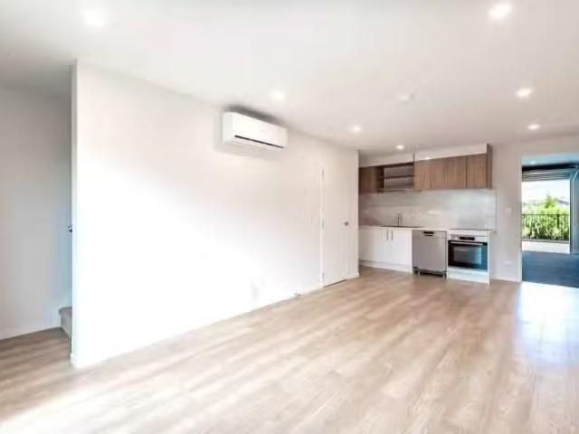 Apartment for rent in Awhitu