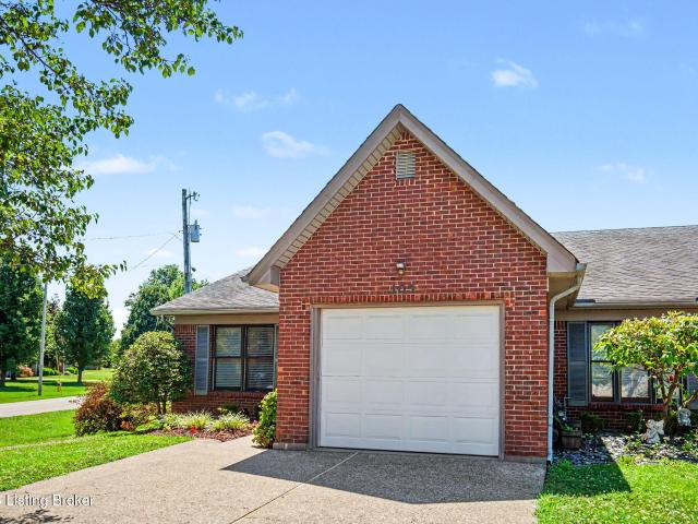 House for sale in Shepherdsville, Kentucky