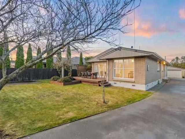 House for sale in Chaslands, Canterbury