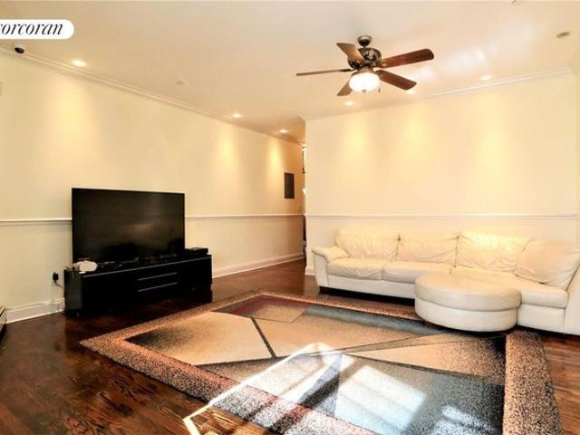 Condo for sale in Arverne, New York