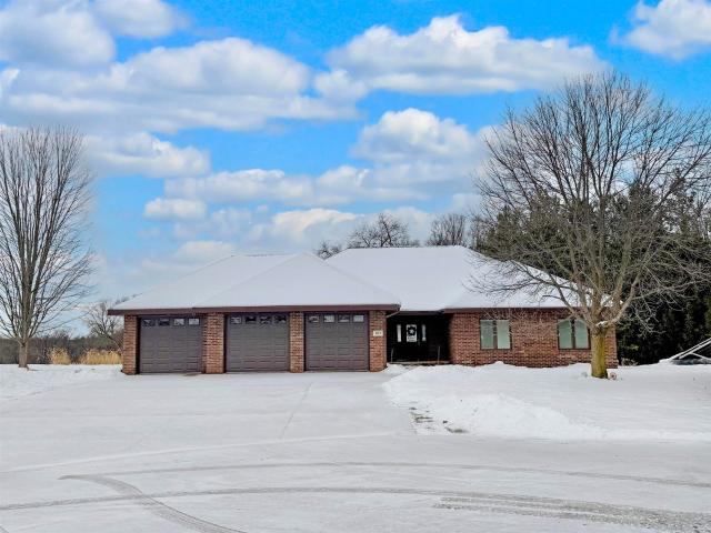 House for sale in East Dubuque, Illinois