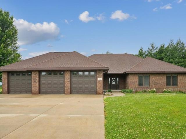 House for sale in East Dubuque, Illinois