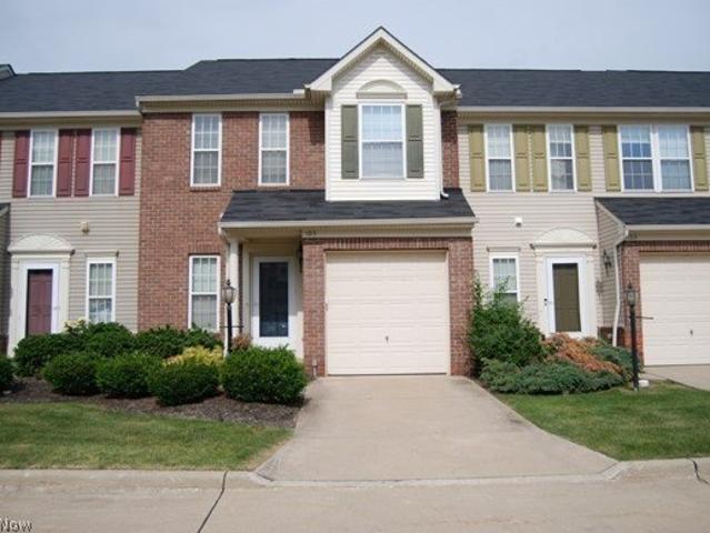 Townhouse for sale in Berea, Ohio