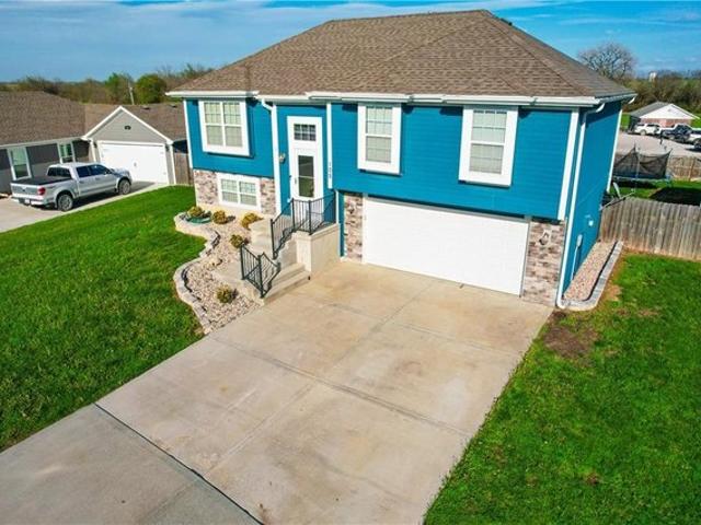House for sale in Lathrop, Missouri