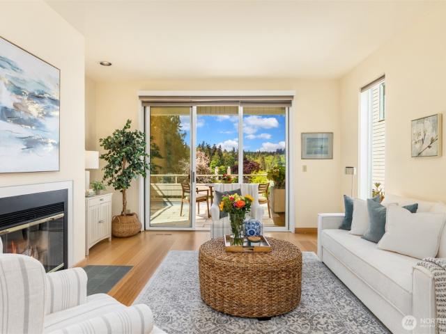 Condo for sale in Bainbridge Island, Washington