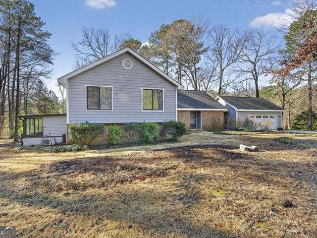 House for sale in Centerville, Georgia