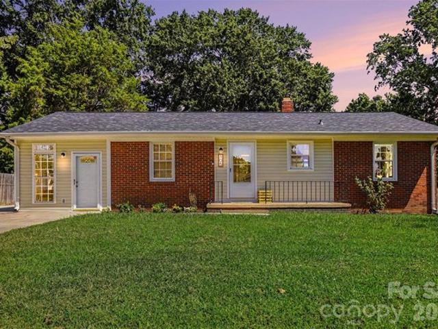 House for sale in Pineville, Mecklenburg County
