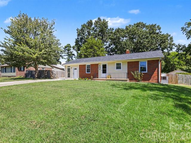House for sale in Pineville, Mecklenburg County