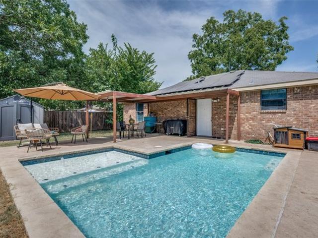 House for sale in Denton, Texas