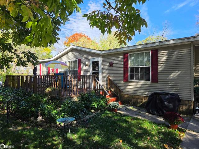 House for sale in Nora Junction, Nora Springs
