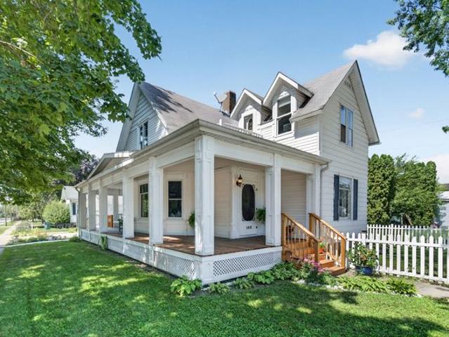 House for sale in Seneca, Illinois