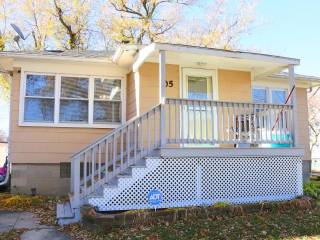 House for sale in Grant Park, Illinois