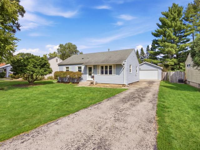 House for sale in Aurora, Illinois