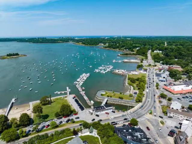 Condo for rent in Brockton
