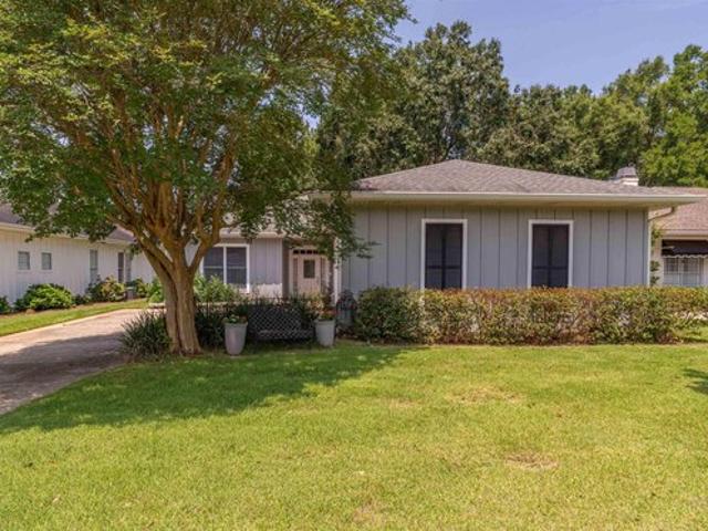 House for sale in Fairhope, Alabama