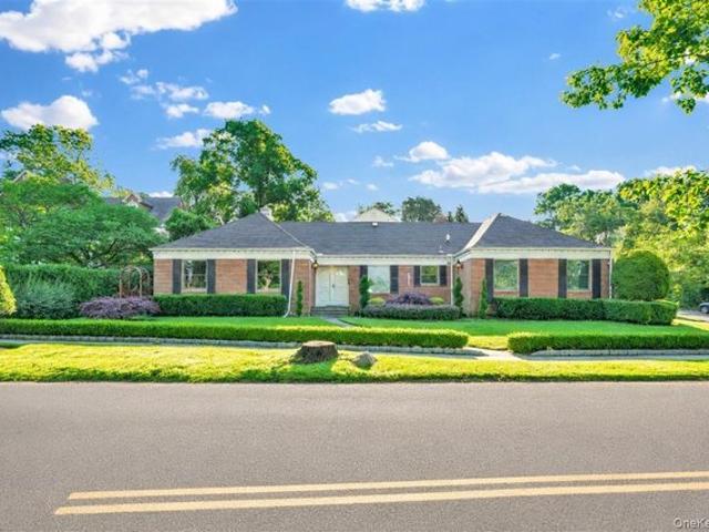 House for sale in Queens, Arverne