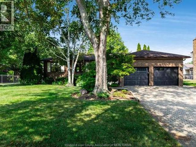 House for sale in Amherstburg, Ontario