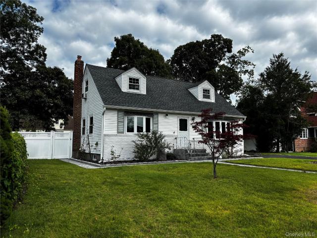 House for sale in North Babylon, Town of Babylon