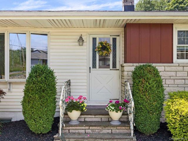 House for sale in Lloyd, New York
