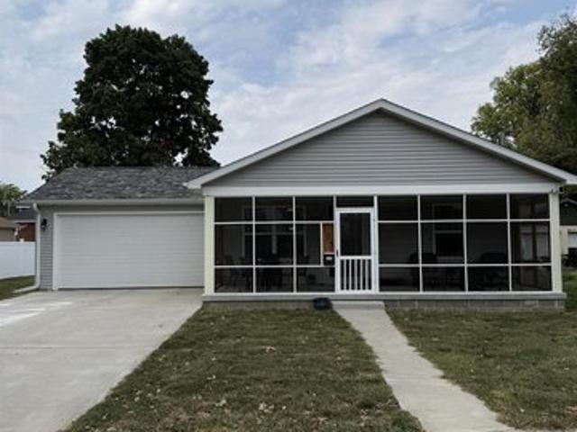 House for sale in Taylorville, Christian County