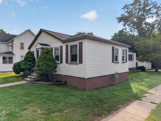 House for sale in Seneca, LaSalle County