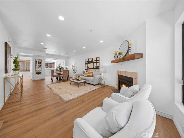 Townhouse for sale in Alhambra