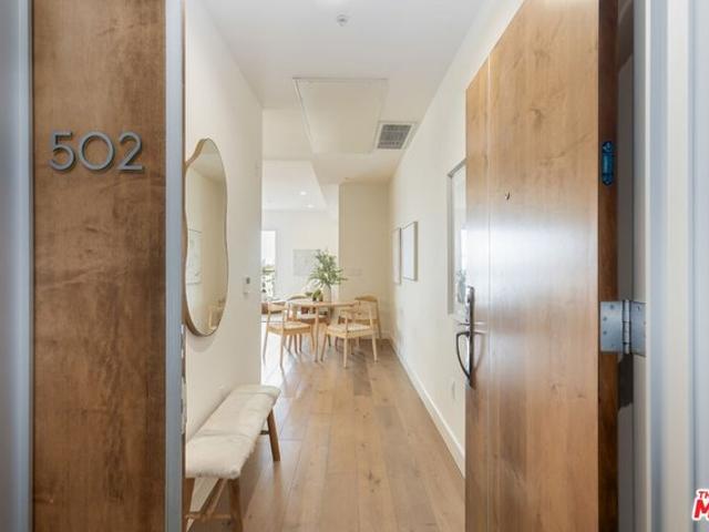 Condo for sale in Canoga Park, California