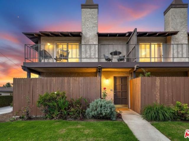 Townhouse for sale in Monrovia, California