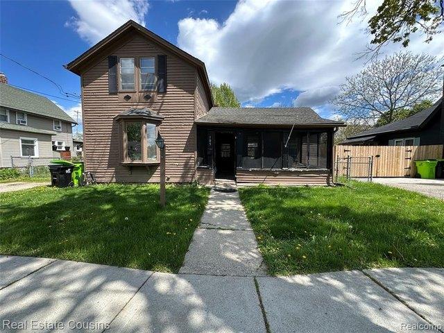 House for sale in Fenton, Michigan