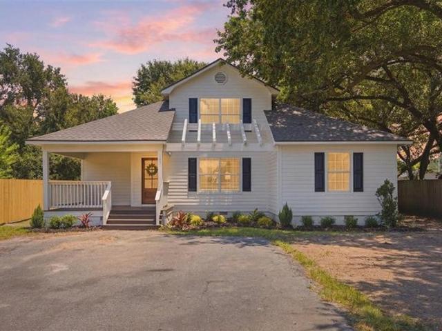 House for sale in Iowa, Louisiana