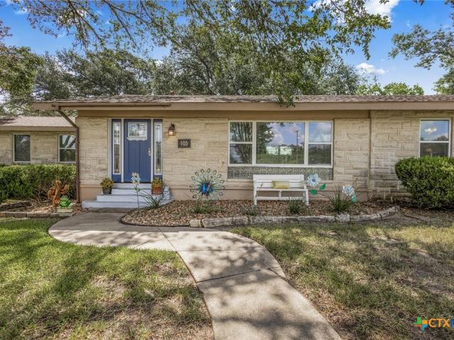 House for sale in Yoakum, Lavaca County