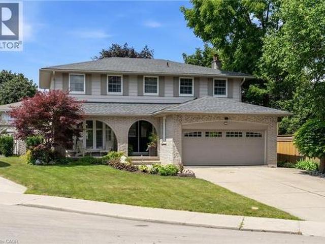 House for sale in Ancaster, Ontario