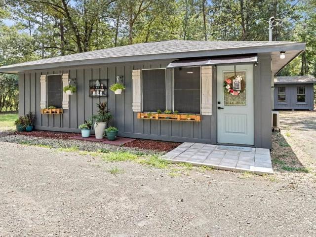House for sale in Ivanhoe, Texas