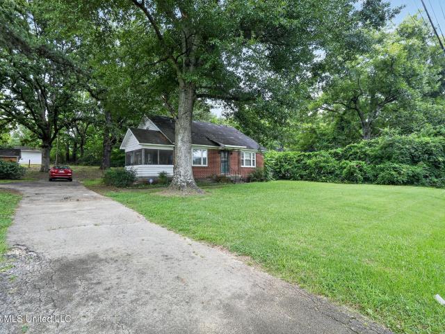 House for sale in Holly Springs, Mississippi