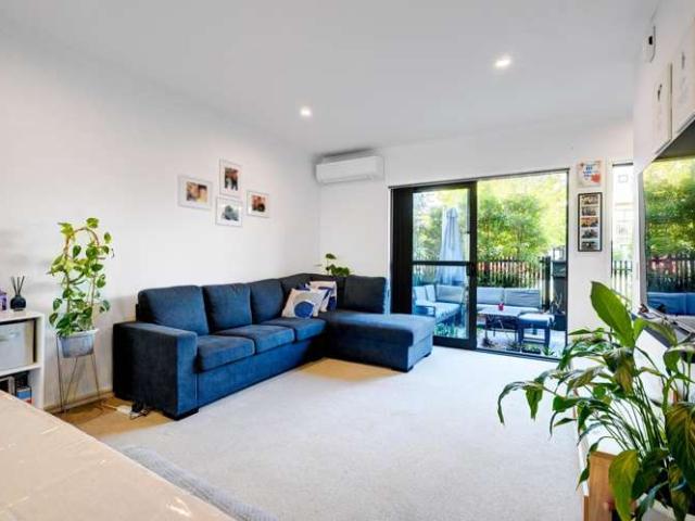 Townhouse for sale in Paremoremo