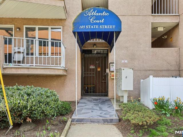 Condo for sale in Hackensack, New Jersey
