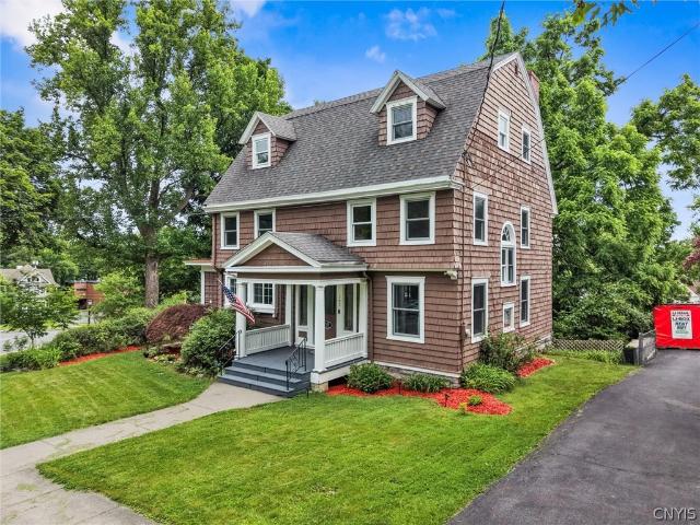 House for sale in Syracuse, New York