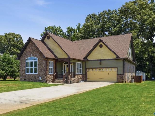 House for sale in Arab, Alabama