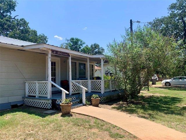 House for sale in Smithville, Texas
