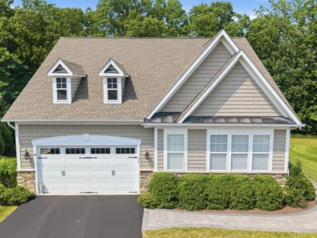 House for sale in Lake Frederick, Frederick County