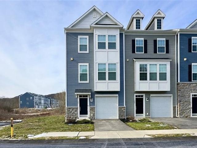 Townhouse for sale in Harmony, Pennsylvania