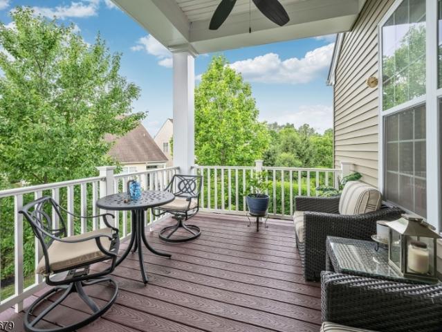 Townhouse for sale in Neshanic Station, New Jersey