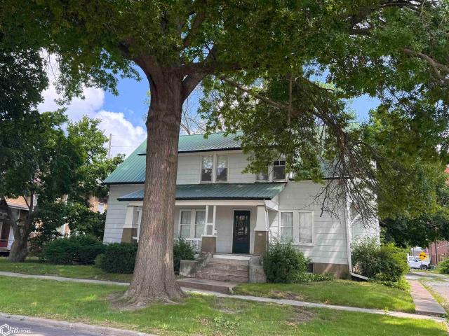 House for sale in Fairfield, Iowa