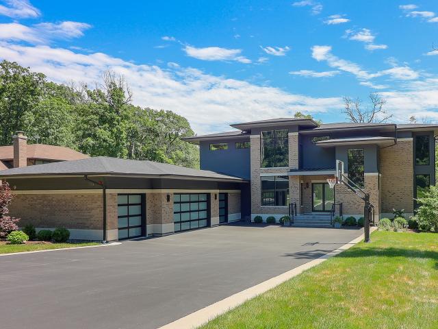 House for sale in Medinah, Illinois
