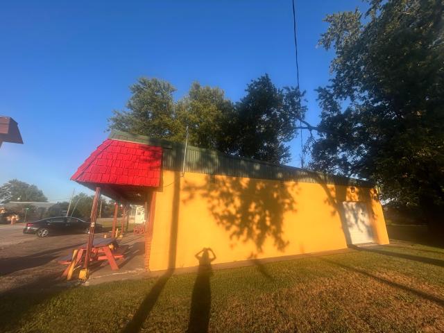 Commercial for sale in Morocco, Newton County