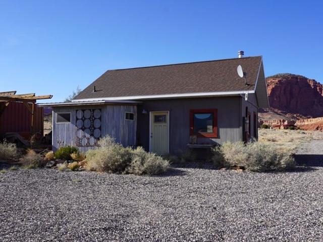 House for sale in Torrey, Utah