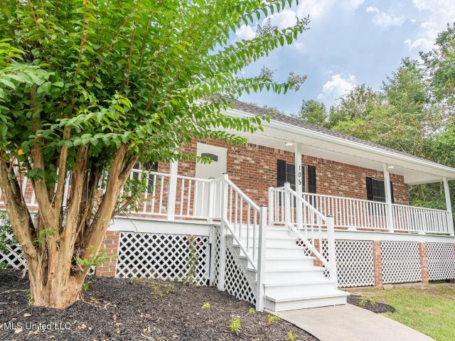 House for sale in Carriere, Mississippi