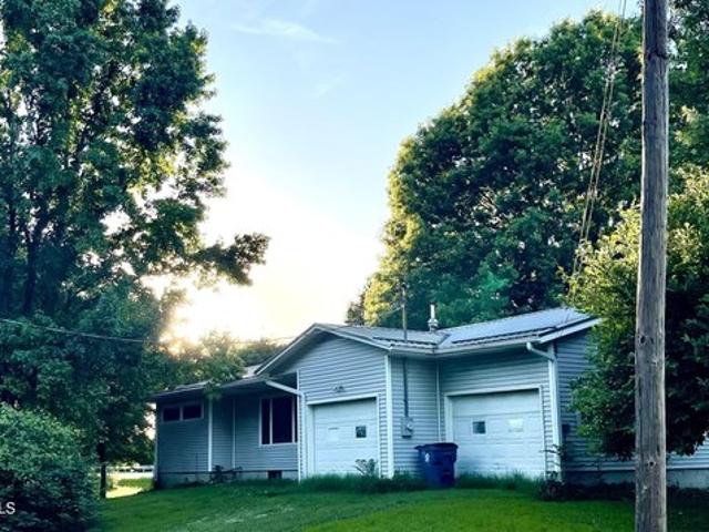 House for sale in Chamois, Missouri