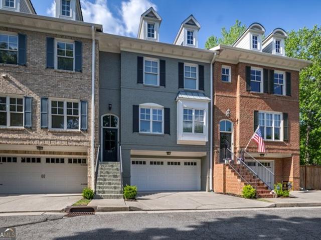 Townhouse for sale in Alpharetta, Georgia